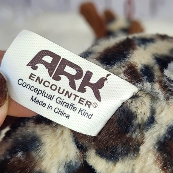 Ark Encounter Kentucky Leopard Print Giraffe Plush Stuffed Animal Toy 12 Inch - Picture 15 of 17